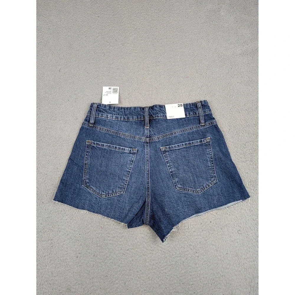 Forever 21 Shorts Womens 28 Blue Denim Cutoff Daisy Floral‎ Embroidered Hem